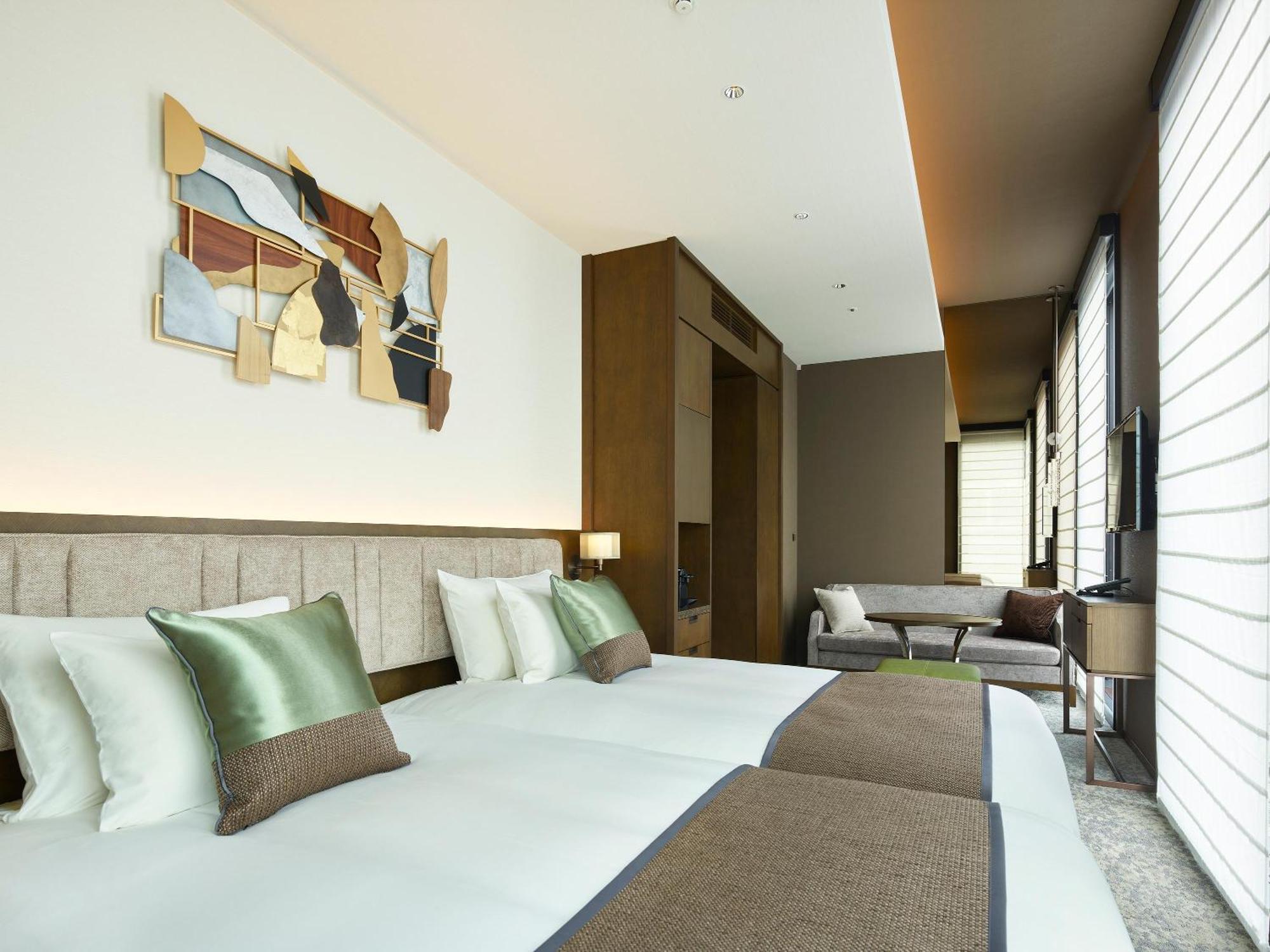 โรงแรมเดอะ เซเลสไทน์ กินซา 4*